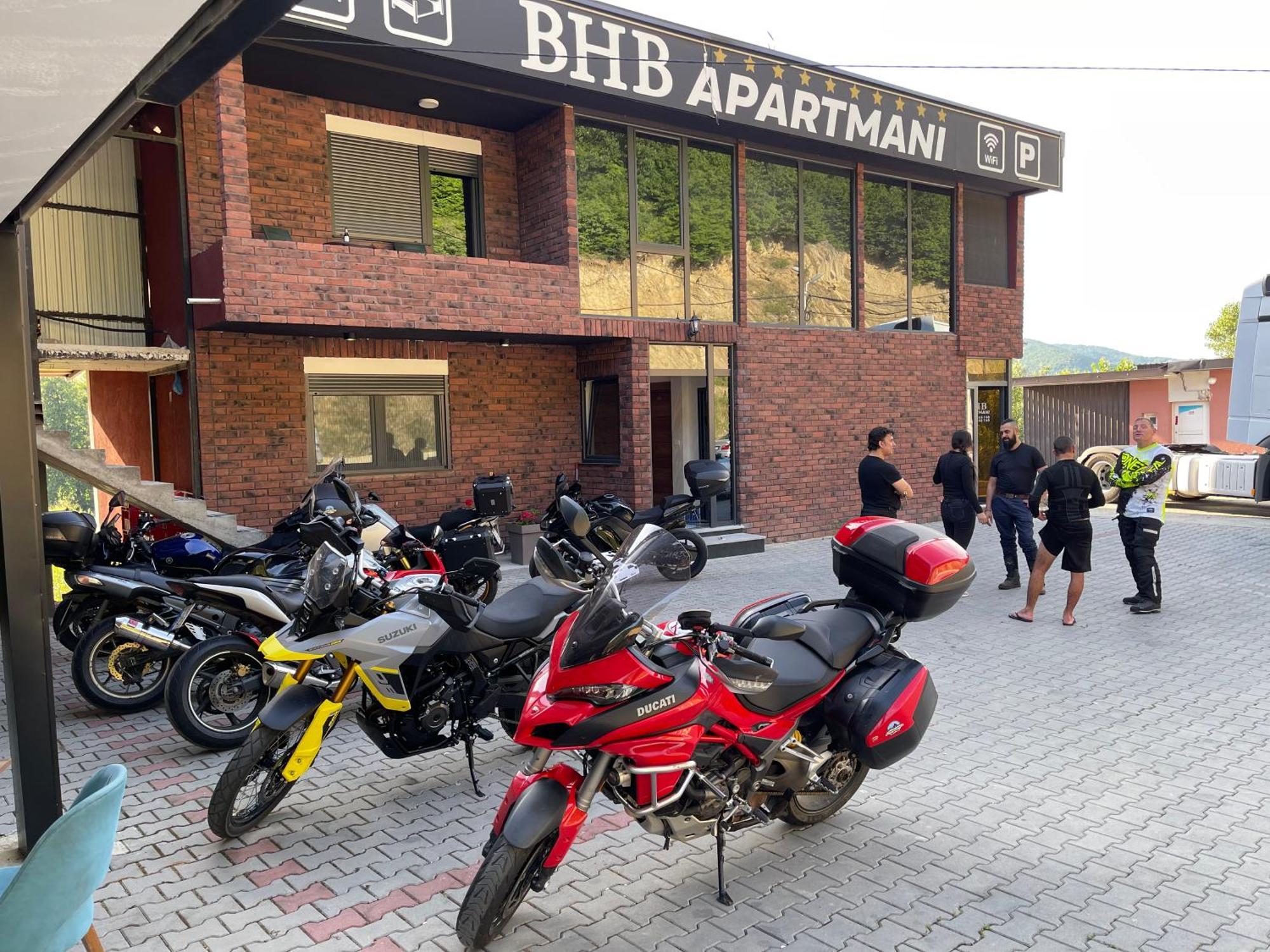 B H B Apartmani Novi Pazar Eksteriør billede